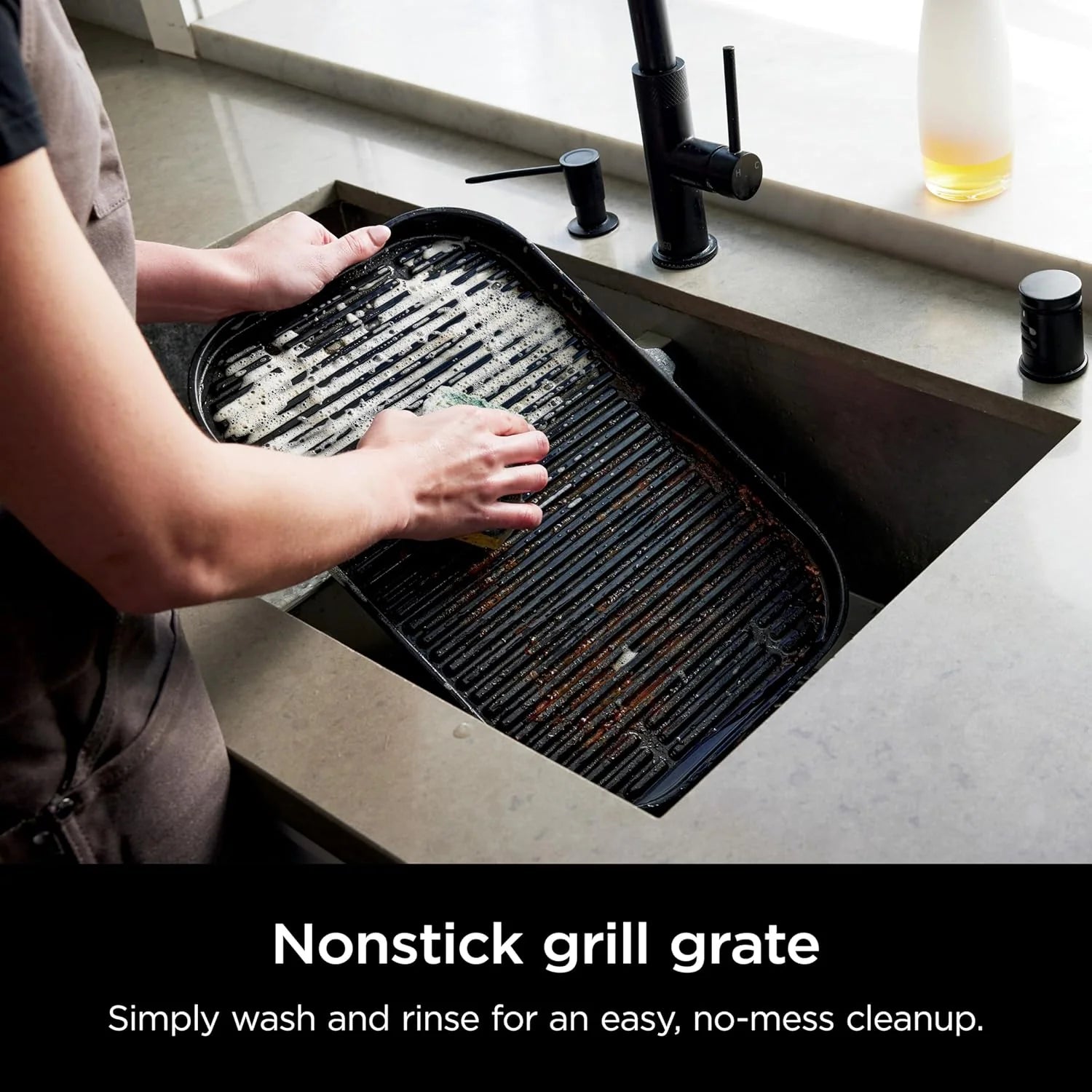 2026 Parrilla y ahumador exterior Ninja Woodfire Pro XL, termómetro, master grill 4 en 1, barbacoa ahumador, freidora de aire exterior, horno, portátil, parrilla eléctrica, gris oscuro, modelo OG850
