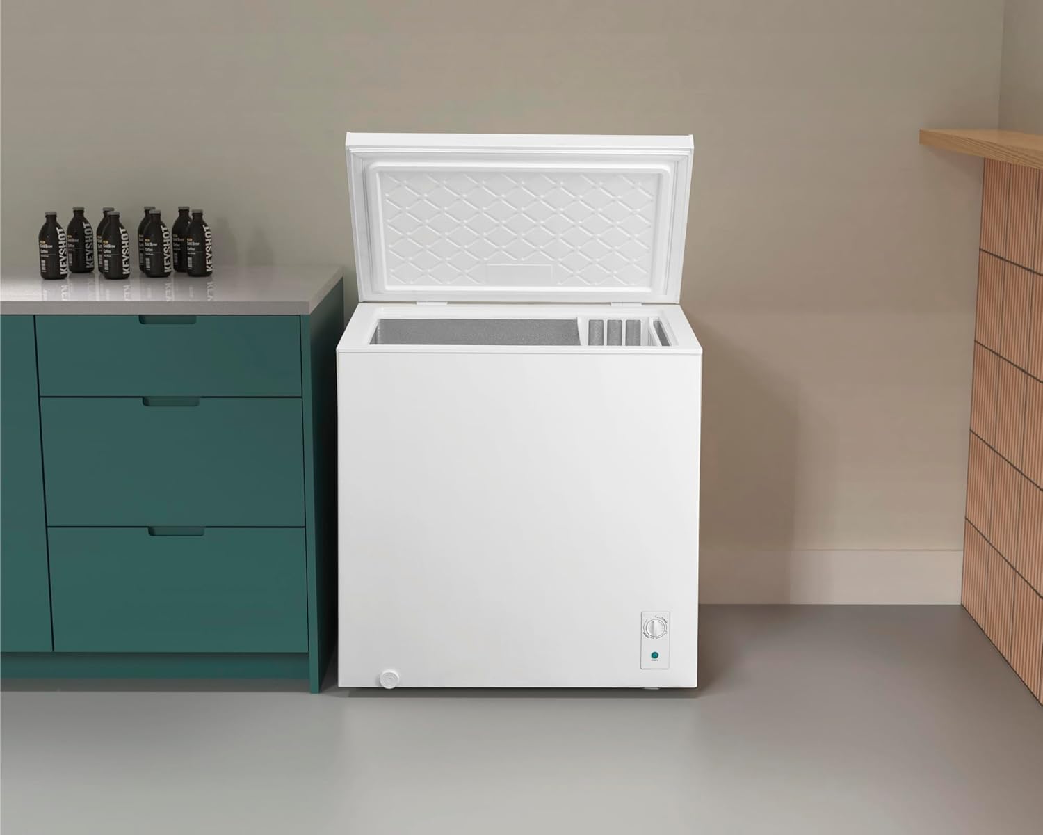 Edesa Congelador Horizontal EZH-2011 /C Tecnología Defrost Termostato Ajustable Capacidad 198L Color Blanco