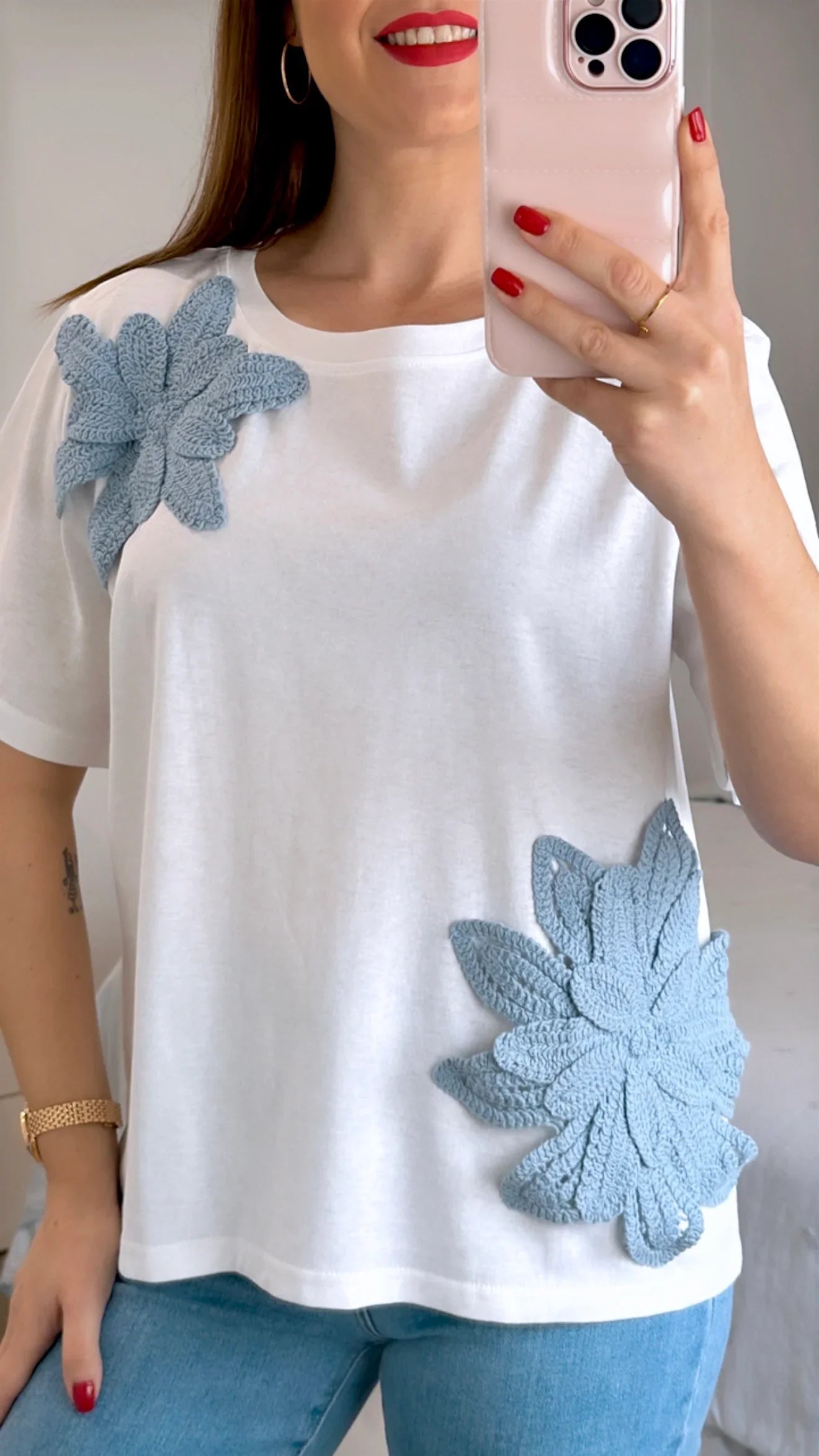 CAMISETA FLOR CROCHE
