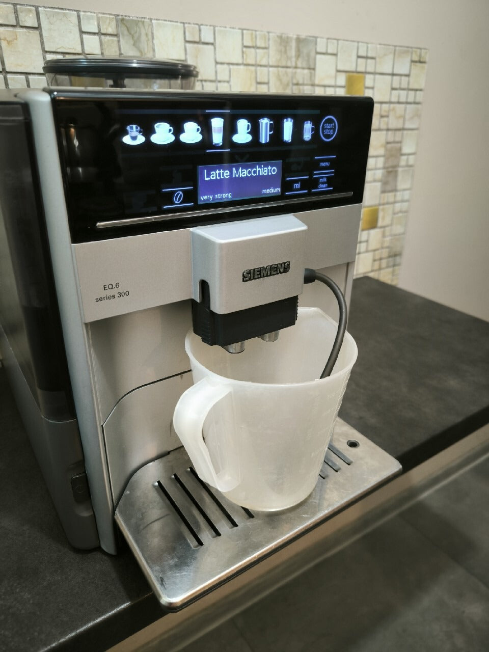Ekspres Siemens EQ6 s300