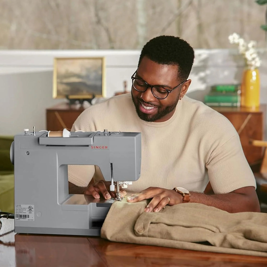 Singer Heavy Duty 4432 Mechanical Sewing Machine, 32 Stitches, Powerful Motor, Automatic Eyelet, Automatic Threader, Stainless Steel Reinforcement Plate