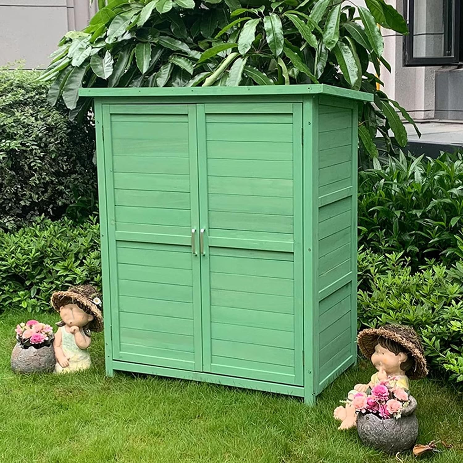 Armario de almacenamiento para exteriores, diseño vertical impermeable con almohadillas ajustables, fácil de montar para patio, jardín y porche
